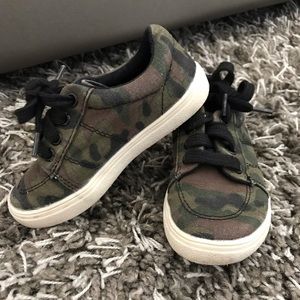 Toddler 8C Camo Shoes
